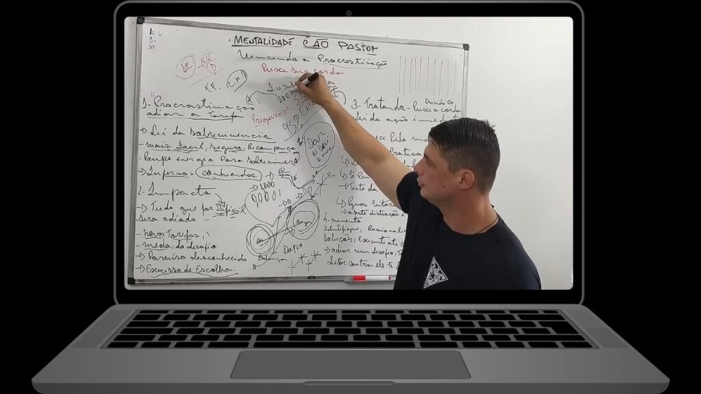 bloco de texto com mockup de notebook alinhado a direita 1