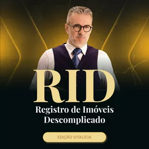Professor Marcos Salomão apresentando o Curso Registro de Imóveis Descomplicado (RID) em ambiente de cartório.