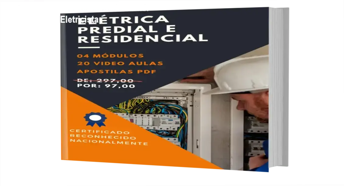 Eletricista realizando instalação em quadro de energia com certificado do curso ao lado