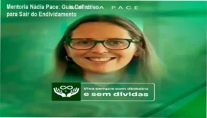 Pessoa segurando documentos financeiros com título que mostra renegociação de dívidas e organização financeira.