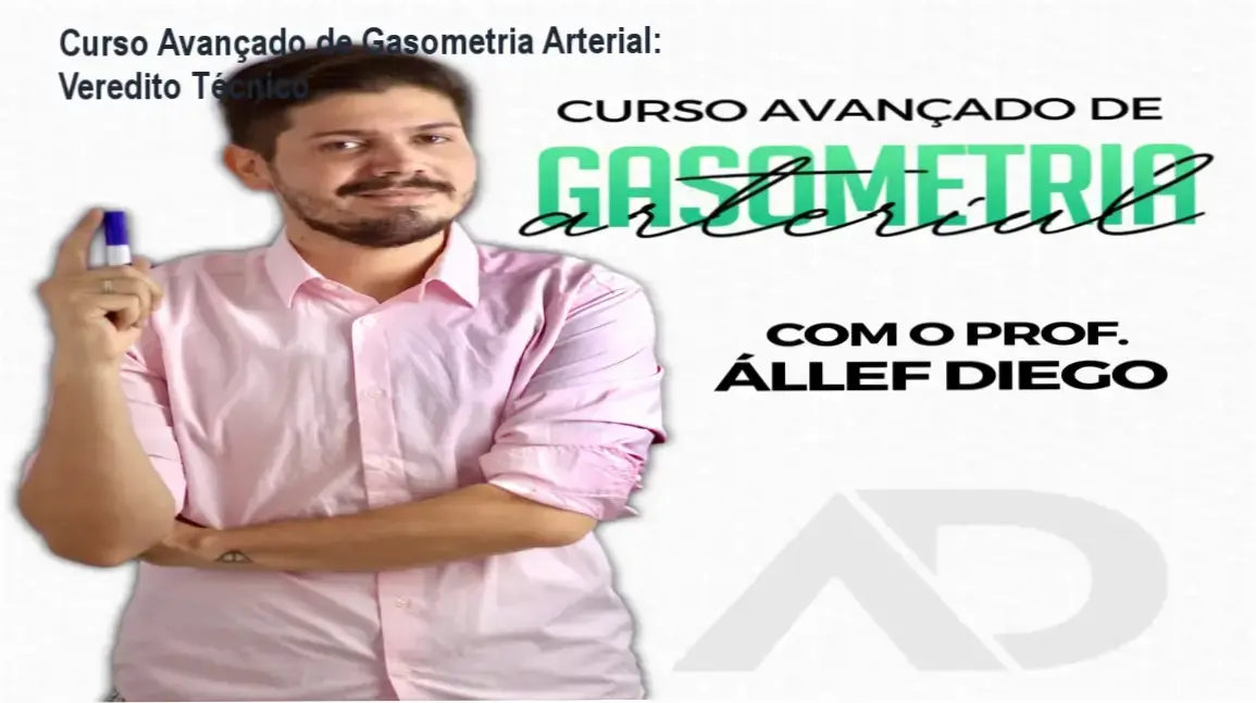 Profissional de saúde analisando gasometria arterial em ambiente de UTI