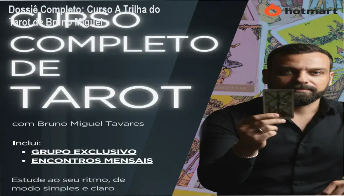 Materiais de estudo do curso A Trilha do Tarot com cartas e anotações de estudo