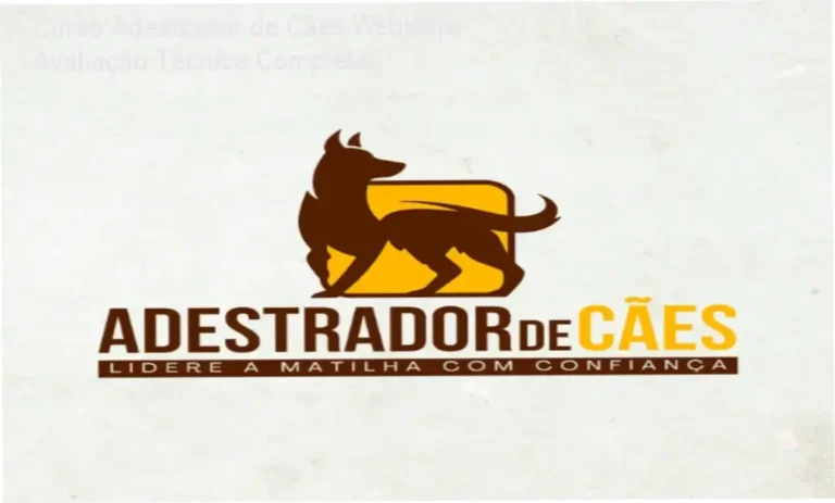 Estudante utilizando o Curso Adestrador de Cães da WebHoje para profissionalização no mercado pet